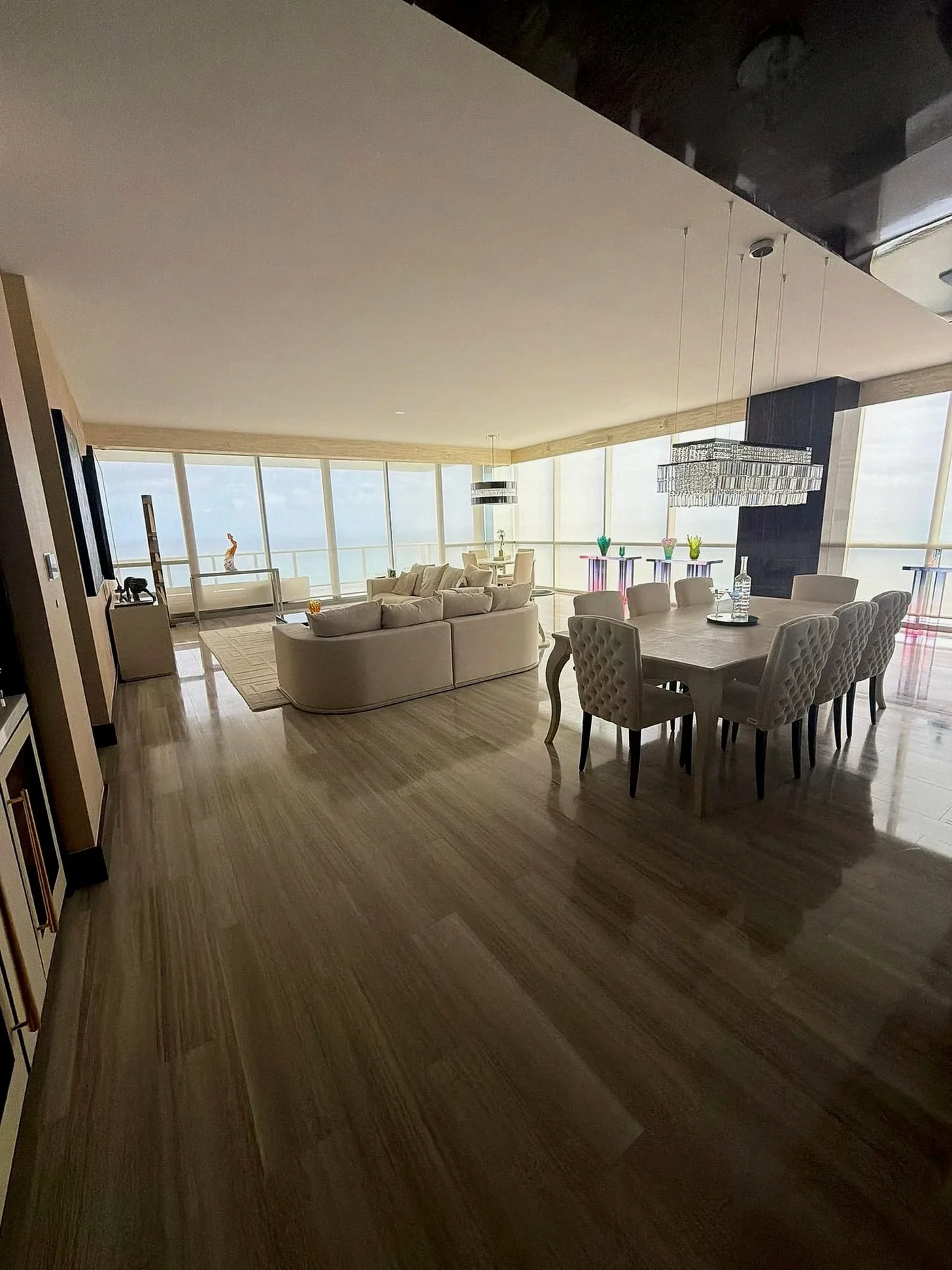 Waterfront dining and living space